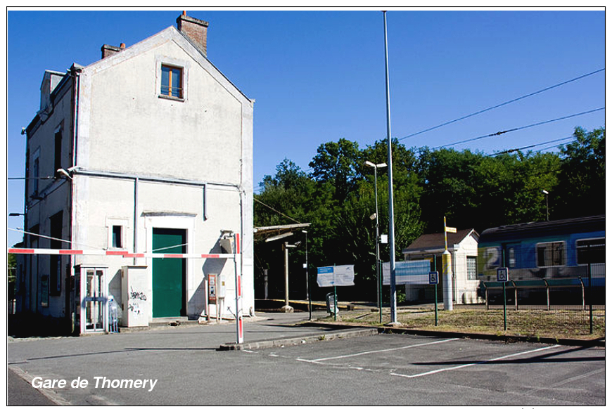 Gare De Thomery , Seine-et-Marne - Une Photo Reproduit Carte Postale  10x15 Cm. - Gares - Sans Trains