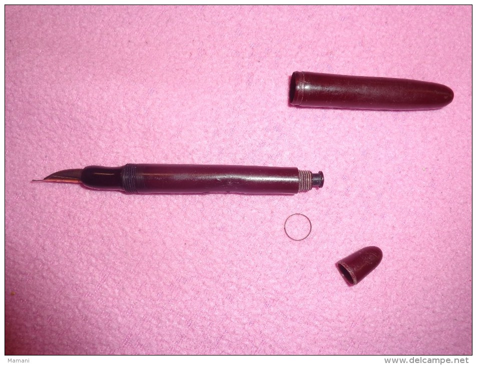 stylo sans plume pour pieces -ZODIAC+stylo plume flyinf pen  +  capuchon BAYARD accidenté pour piece -bakelite ?????