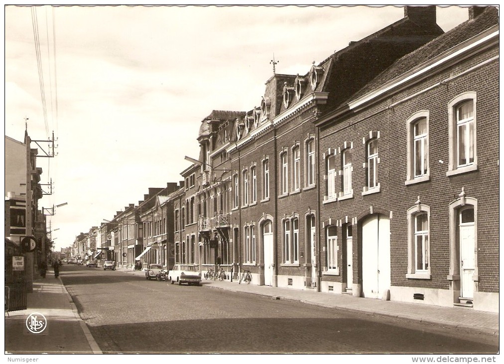 HANNUT    ---   Rue  Albert  Ier - Hannuit