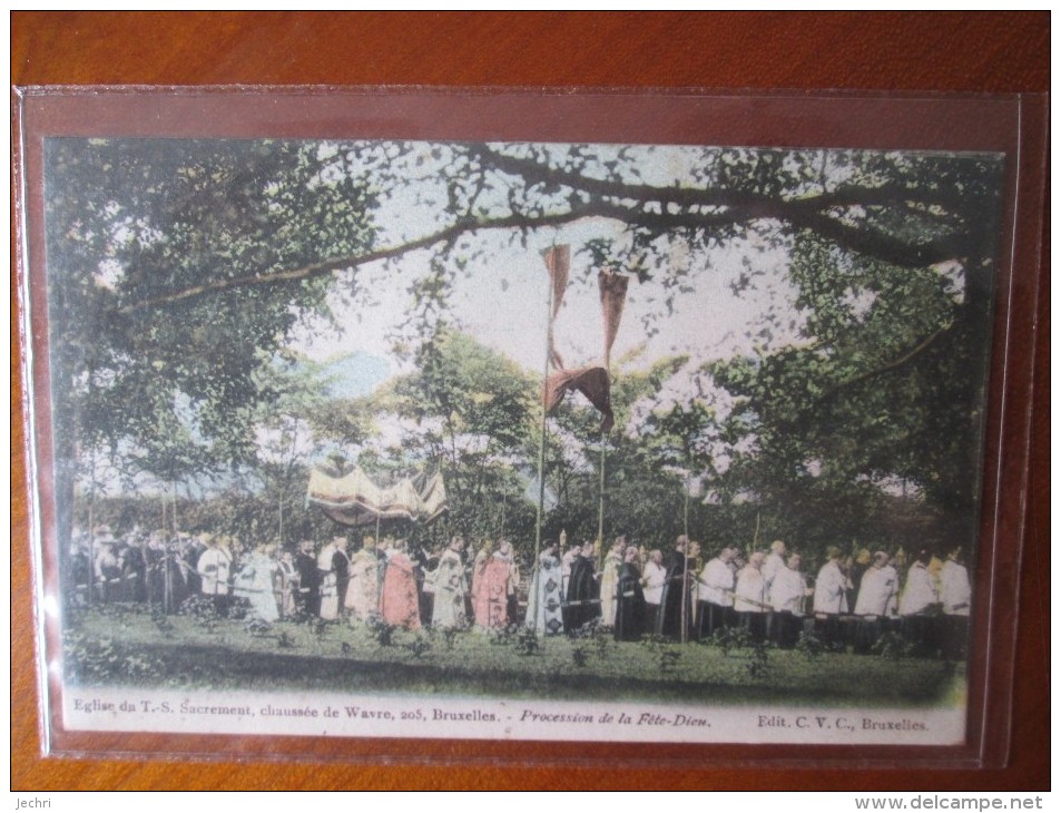 BRUXELLES PROCESSION DE LA FETE DIEU DOS 1900 - Markten