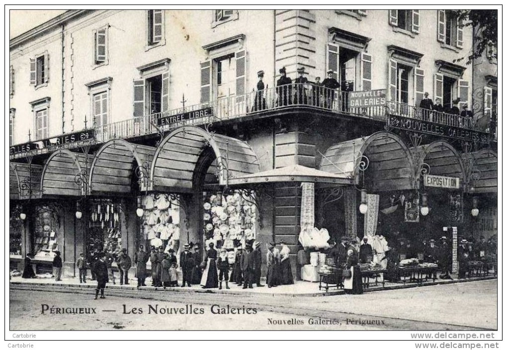 24 - PÉRIGUEUX - Les Nouvelles Galeries - Très Animée - Devanture De Magasin Gros Plan - Magasins