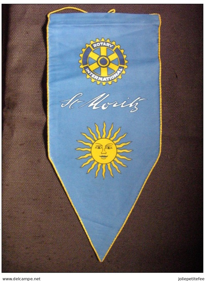 FANION / PENNANT:    St  MORITZ. (FRANCE).  -   ROTARY  INTERNATIONAL. - Autres & Non Classés