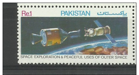 PAKISTAN 1982,PEACE FULL USE OF OUTER SPACE MNH. - Pakistan