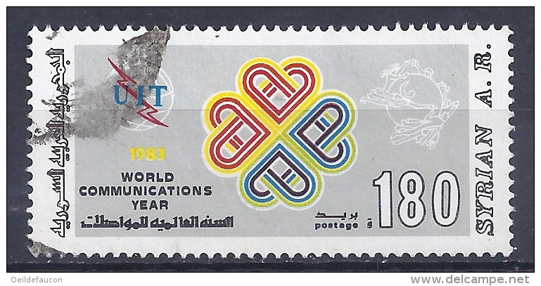 SYRIE - Yvert - 687 - Cote 1 € - Année Mondiale Des Communications - Emblèmes De L'année U.I.T  Et U.P.U - UPU (Union Postale Universelle)