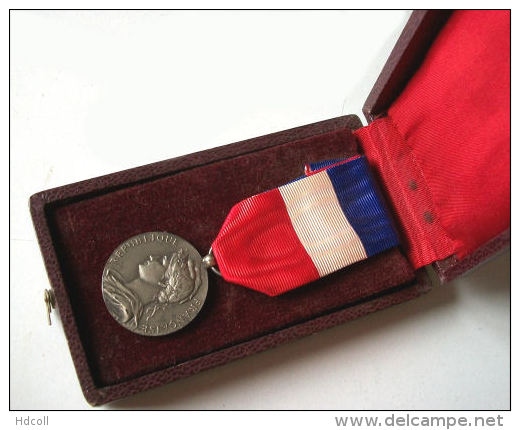 FRANCE - MEDAILLE D’HONNEUR DU TRAVAIL ET DE LA SECURITE SOCIALE 30ans AVEC COFFRET - France