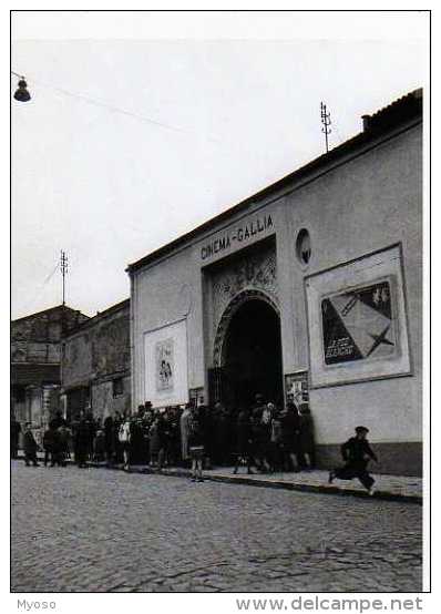 Robert DOISNEAU Banlieusards Cinephiles   Editions Du Desastre 1995, Cinema Gallia - Doisneau