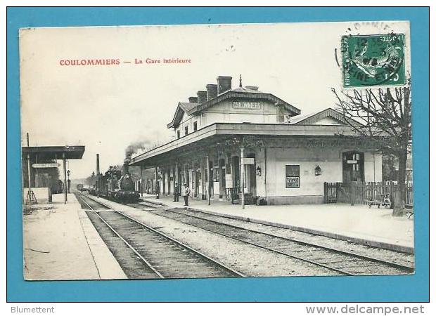 CPA - Train En Gare De COULOMMIERS 77 - Fontainebleau