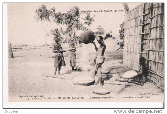 COTE D'IVOIRE 7 TRANSFORMATION D'UN MANIOC EN ATIEKE - Côte-d'Ivoire