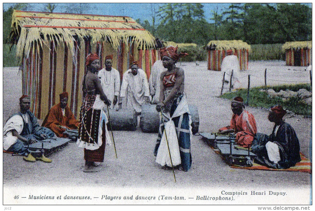 TYPE- Musiciens Et Danseuses - Afrique