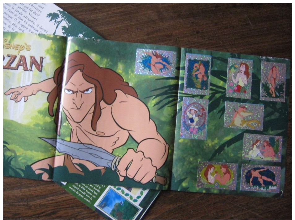 Album  PANINI -Tarzan-191 Images Collées Sur 200 + POSTER COMPLET-très Bon état - Albums & Catalogues