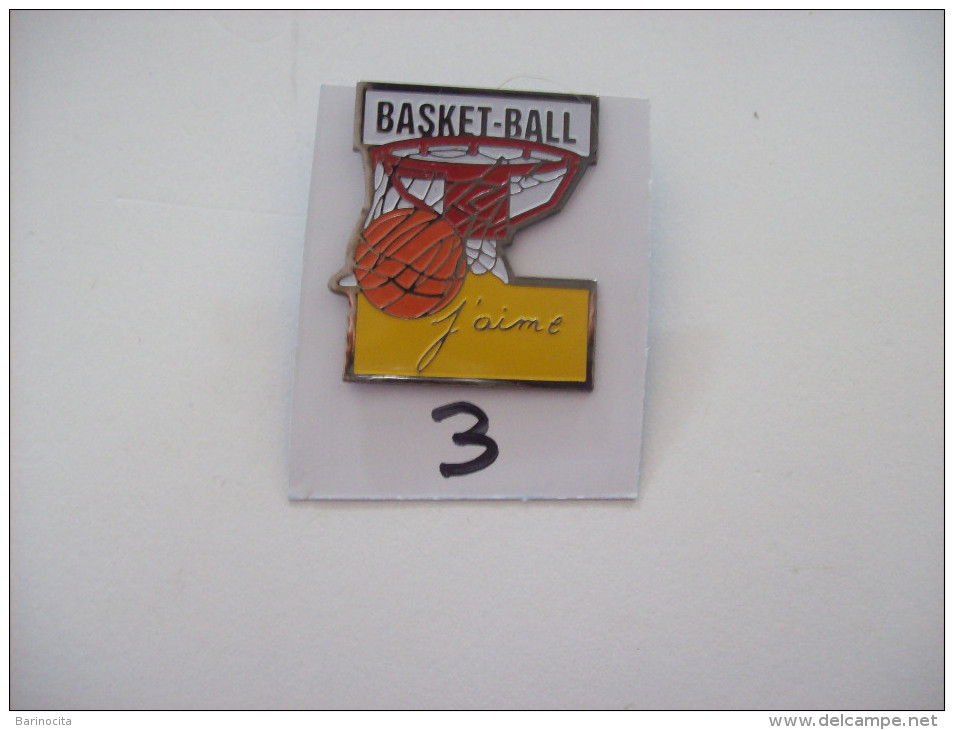 PIN´S - BASKETBALL -  J'AIME    -   Voir Photo ( 3 ) - Basketbal