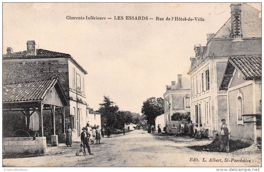 Les Essards  17     Rue De L'Hôtel De Ville - Altri & Non Classificati