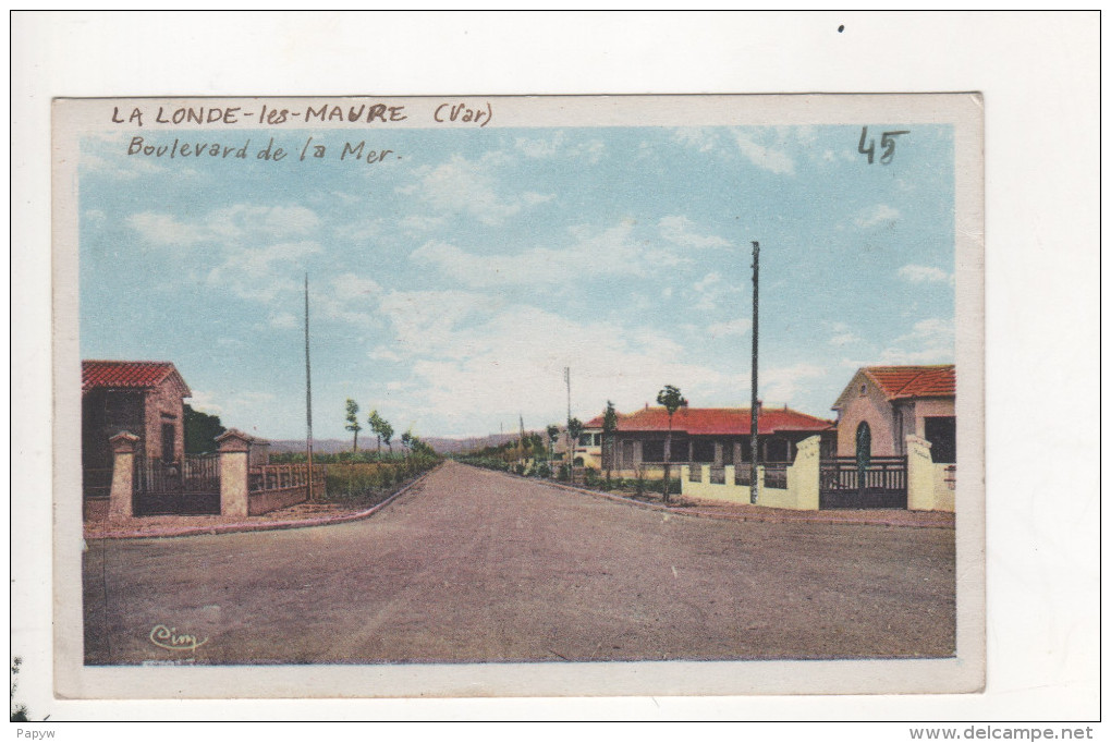 LA LONDE LES MAURES - Boulevard à La Mer - La Londe Les Maures