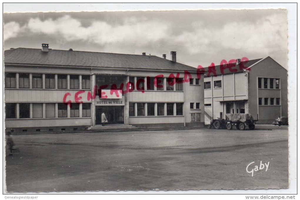 61 - TRUN - HOTEL DE VILLE ET SALLE DES FETES - Trun