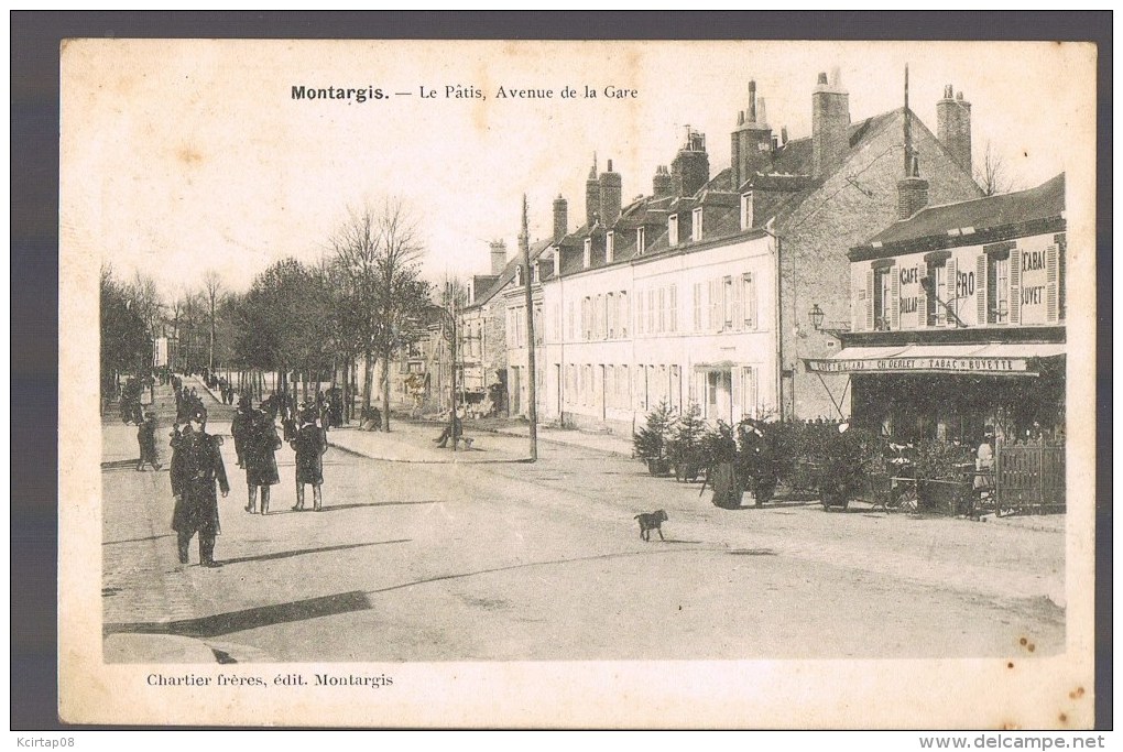 MONTARGIS . Le Pâtis , Avenue De La Gare . Café - Billard . Ch,Derlet . - Montargis