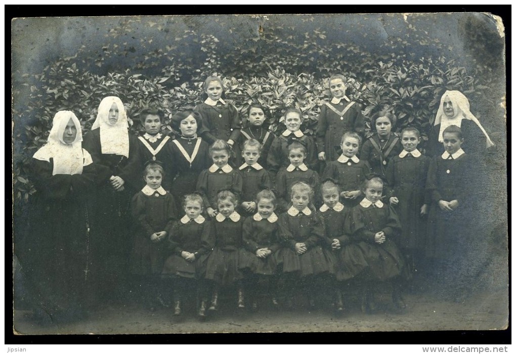 Cpa Carte Photo -- Photo De Classe     AA15 - A Identifier