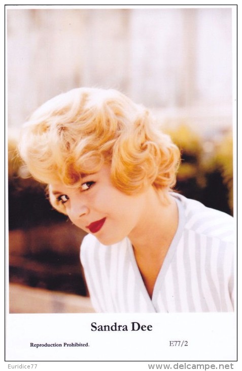 SANDRA DEE - Film Star Pin Up - Publisher Swiftsure Postcards 2000 - Ohne Zuordnung