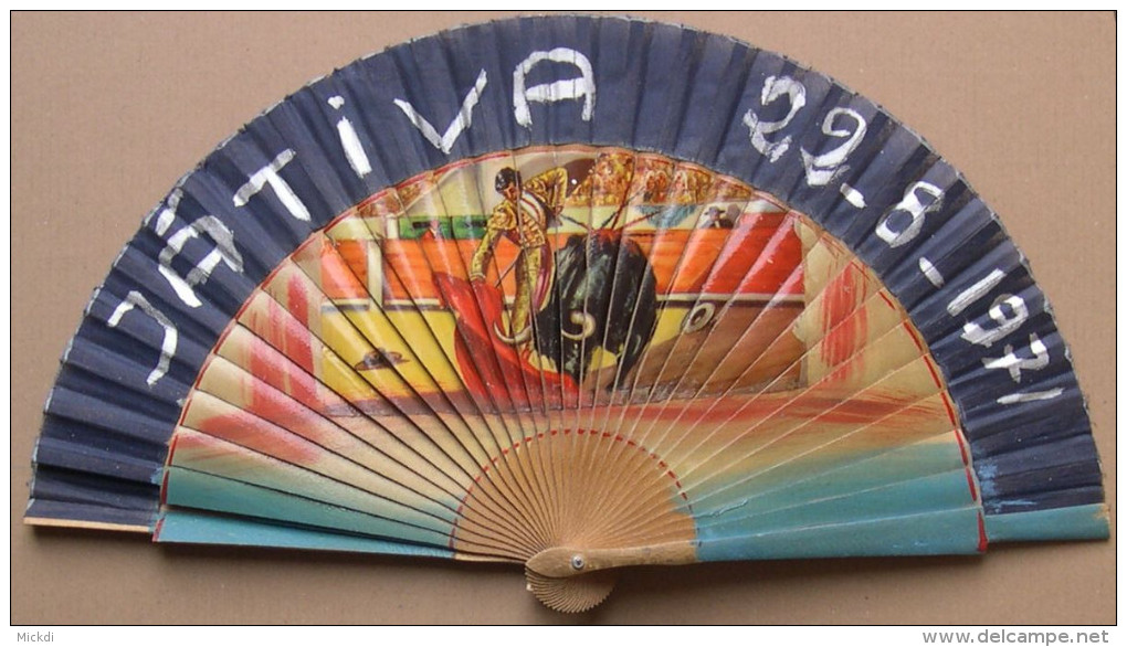 EVENTAIL BOIS DECOR CORRIDA - A RESTAURER - 22,5 Cm - 3 SCANS - Fans