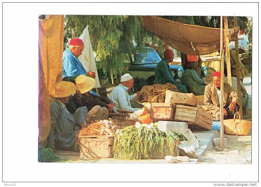 Sud Tunisien - Jour De Marché - Marchands Légumes - Carton Emballage Dessin éléphant IVORIA - Marchands Ambulants