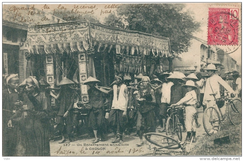 TONKIN Cochinchine Enterrement Annamite Européens En Vélo 1906 - China