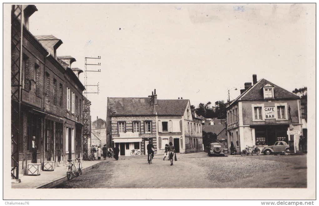 SAINT VALERY EN CAUX.Place De La Croix. - Saint Valery En Caux