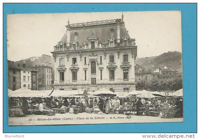 CPA 88 - Marchands Ambulants Marché Place De La Liberté RIVE-DE-GIER 42 - Rive De Gier