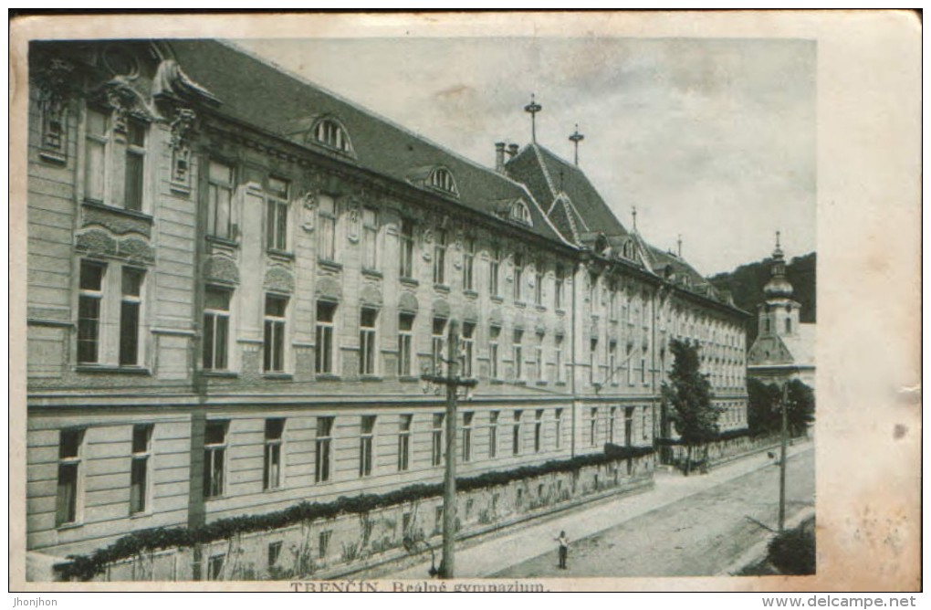 Slovakia - Postcard Unused  - Trencin - Realne Gymnazium - 2/scans - Slowakei