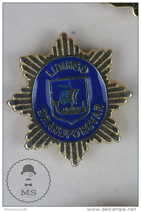 Fireman/ Firefighter Lidingö Storstockholms Brandförsvar - Pin Badge #PLS - Bomberos