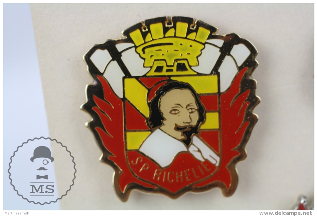 Richelieu France Sapeurs Pompiers  Fireman/ Firefighter - Pin Badge #PLS - Bomberos