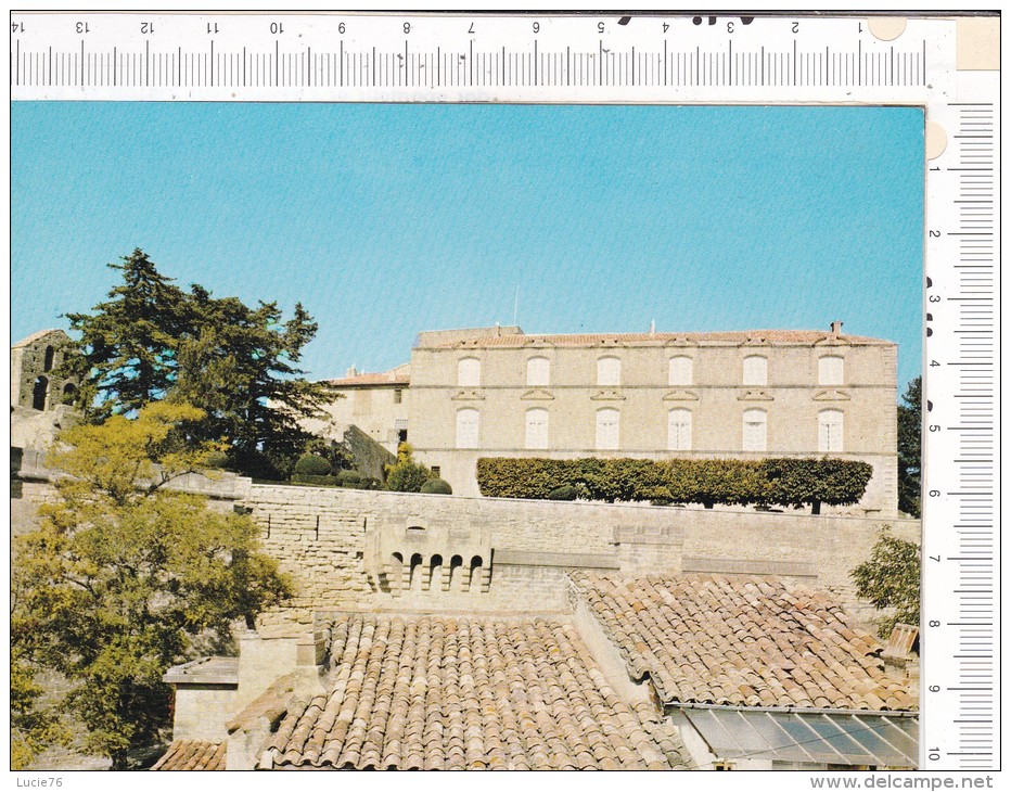 ANSOUIS    -    Le  Château    -  La   Façade  Principale - Ansouis