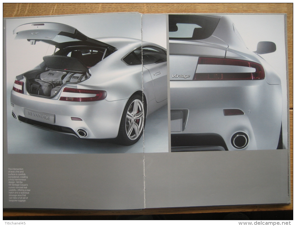 Catalogue relié pleine toile 2009 ASTON MARTIN V8 VANTAGE COUPE & ROADSTER - Prospekt brochure