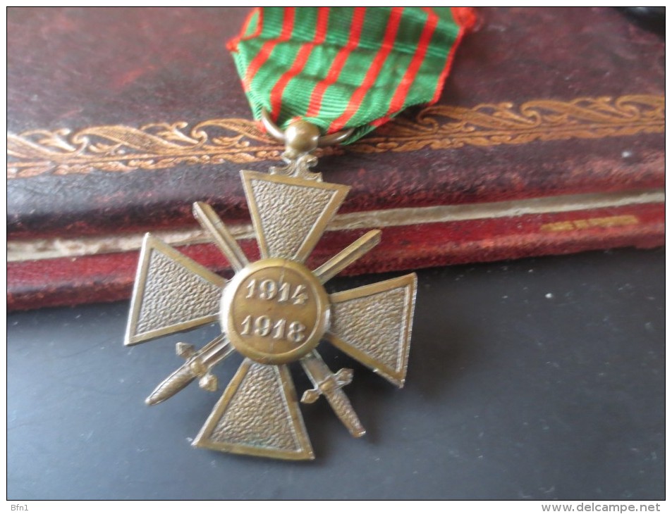 CROIX DE GUERRE 1914-1918   VOIR PHOTOS - Frankreich