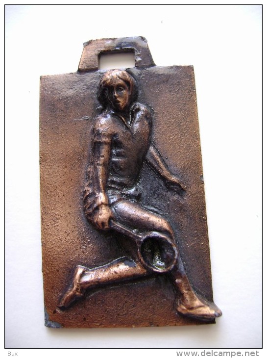 Medaglia  Molto A Rilievo   Sport World  3° Torneo A Squadre Tennis 1980  SPORT     MEDAGLIA   MEDAL - Habillement, Souvenirs & Autres