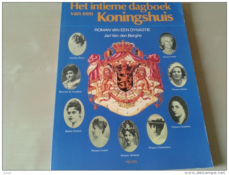 Het Intieme Dagboek Van Een Koningshuis Door Jan Van Den Berghe, 1980, 128 Blz. - Andere & Zonder Classificatie