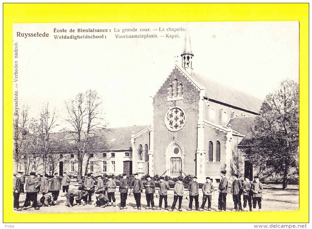 * Ruiselede - Ruysselede (bij Tielt) * (Uitgever Standaert) école De Bienfaisance, Grand Cour, Chapelle, TOP, Enfants - Ruiselede