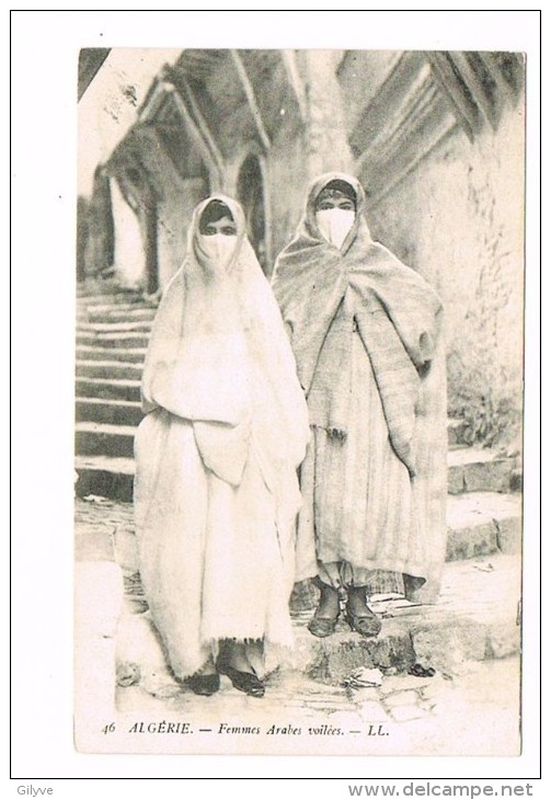 CPA  - Femmes Arabes  Mauresques  -  (018) - Femmes