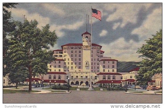 The Broadmoor Hotel And Its Surrounding Wings At The Foot Of Cheyenne Mountain Colorado Springs Colorado 1952 - Colorado Springs