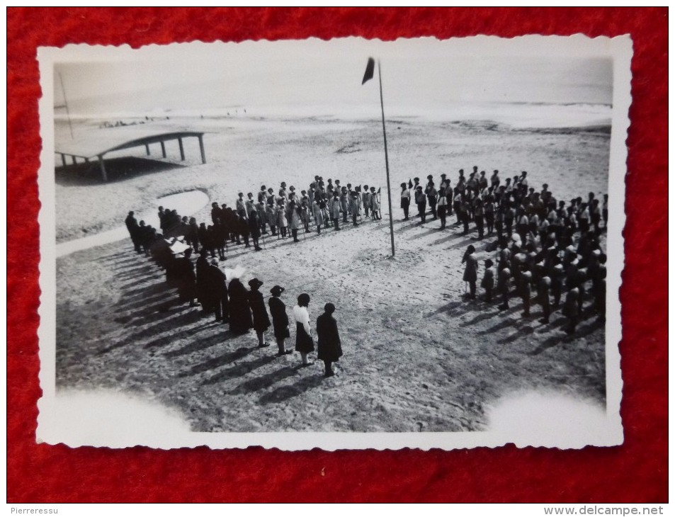 PALAVAS 1943 SCOUTS LEVEE DU DRAPEAU INSTITUT St PIERRE PHOTO 9 X 6 - Luoghi