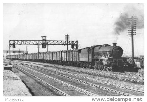 Jubilee Locomotive Golboure Train Of Vans - Eisenbahnverkehr