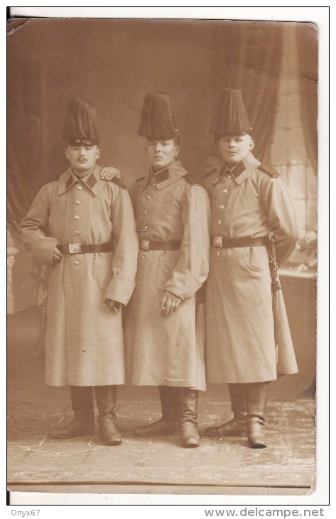 Carte Postale Photo Militaire Allemand Soldat Avec COIFFE-Casque Avec Plumeaux-Photo Mauss W. Morburg I. H. (Allemagne) - Uniformi