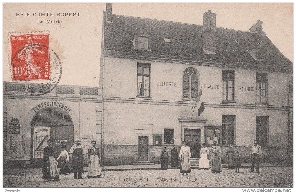 BRIE -COMTE-ROBERT - La Mairie - Brie Comte Robert