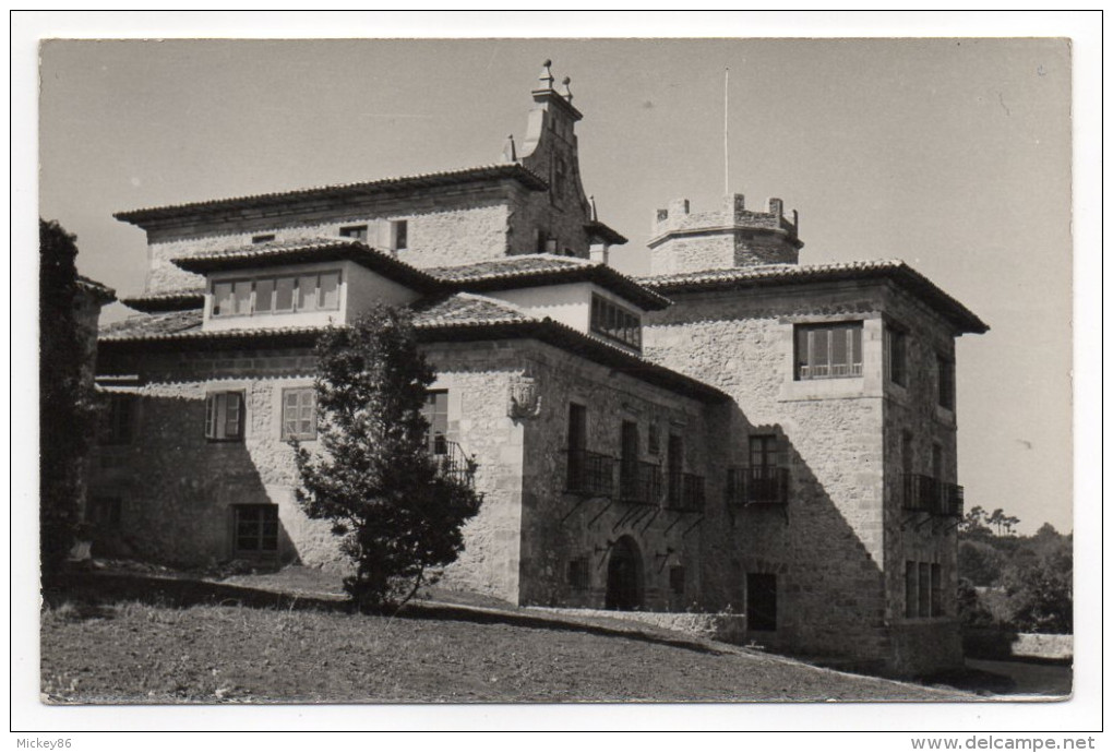 Espagne--COMILLAS--1969--Hotel Casal Del Castro ,cpsm 14 X 9  Foto Imperio--Belle Carte Pas Très Courante - Cantabria (Santander)