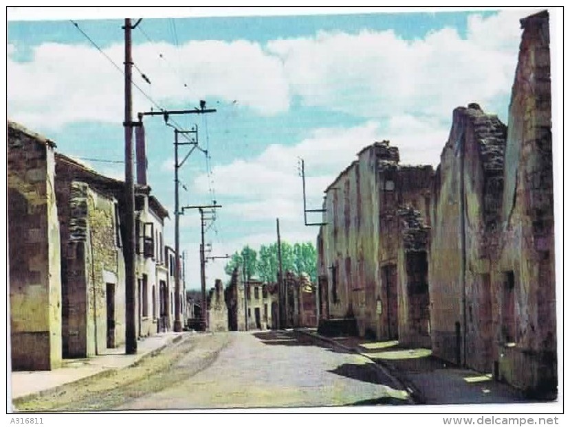 Cpsm  Petit Format  ORADOUR SUR GLANE Ancienne Rue Du Docteur E Desourteaux - Oradour Sur Vayres