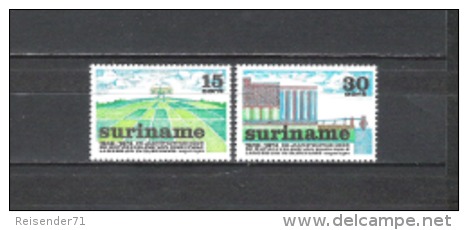 Suriname 1974 Organisationen Stiftungen Wirtschaft Landwirtschaft Mechanisierung Ackerbau Kunstdünger, Mi. 673-4 ** - Suriname