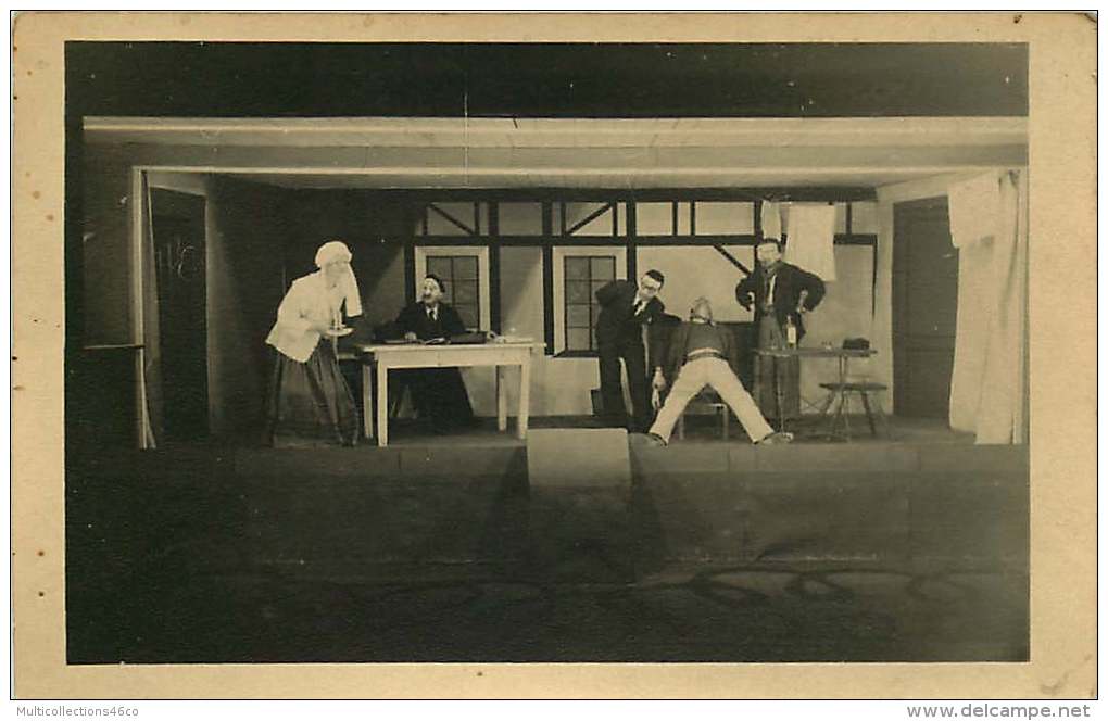 MILITARIA GUERRE 1939 45 - 220815 - ALLEMAGNE HAMBURG CAMP PRISONNIERS  OFFICIERS OFLAG X B N°4 Théâtre Buveur Alcool - War 1939-45
