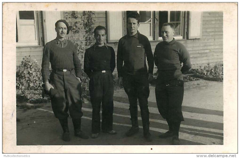 MILITARIA GUERRE 1939 45 - 220815 - ALLEMAGNE HAMBURG CAMP PRISONNIERS  OFFICIERS OFLAG X B N°4 Groupe Militaire 4 - Oorlog 1939-45