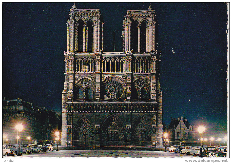 CPM Paris - Facade De Notre-Dame Illuminée (17706) - Notre Dame De Paris