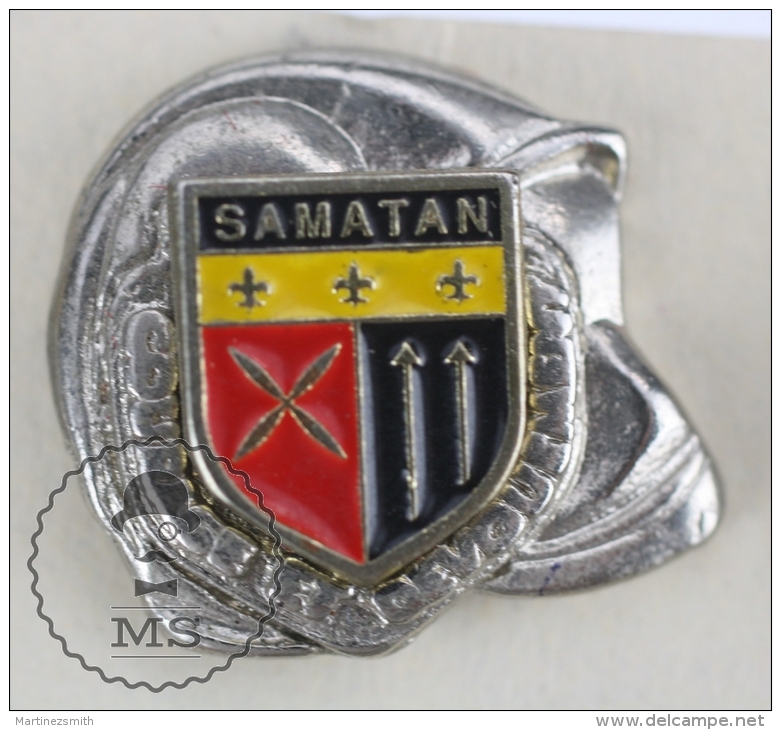 Sapeurs Pompiers / Fireman Firefighter Helmet - France, Samatan Coat Of Arms - Pin Badge #PLS - Firemen