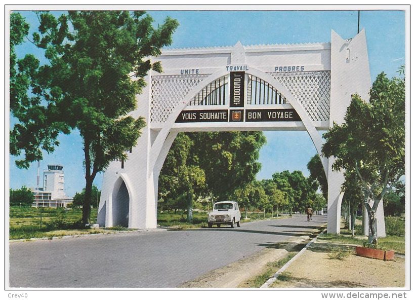 Carte Postale Moderne Tchad - L'entrée De Fort-Lamy - Tchad