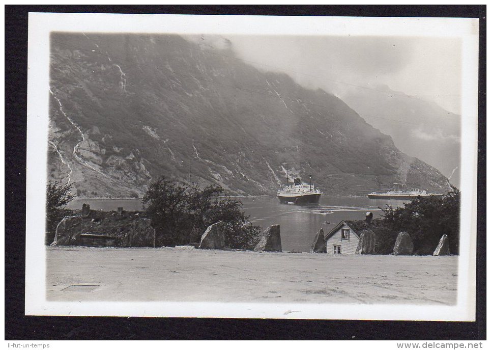 42 PHOTOS Originales d´une croisère sur le Paquebot le MONTE SARMENTIO en NORVEGE dans les années 1935
